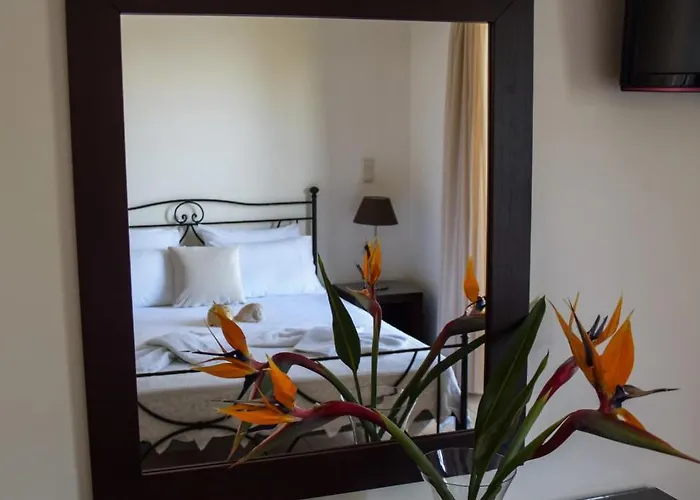 Marina Pansion فندق